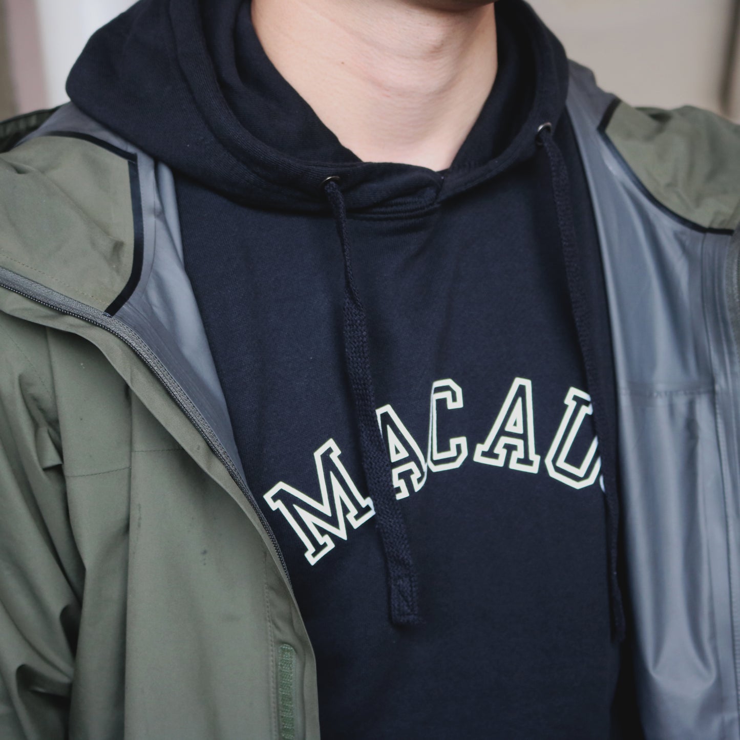 College Outine Hoodie (Black)